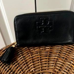 TORY BURCH Black Leather Tassle Wallet